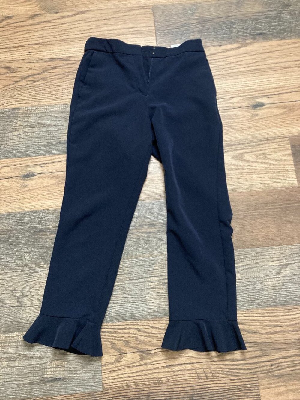Express Women’s High Rise Ruffle Hem Ankle Pants Size 4 Navy Blue Cropped